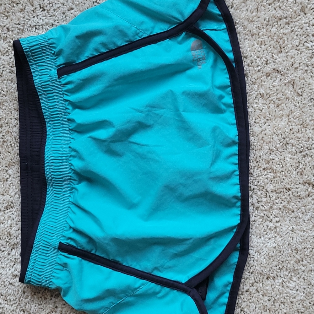 Womens North face tennis skirt sz S